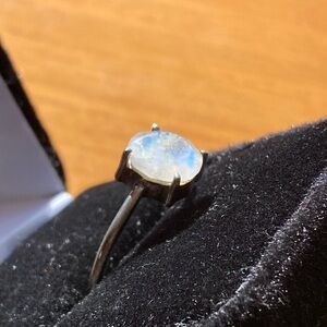 Sterling Silver 925 Rainbow Moonstone Ring – Blue Flash Cabochon
– Size 9.5